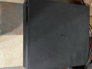 PS4 (PlayStation 4) Negra Casi Nueva