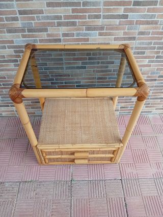 Mesa Auxiliar Bambú y Ratán con Cristal
