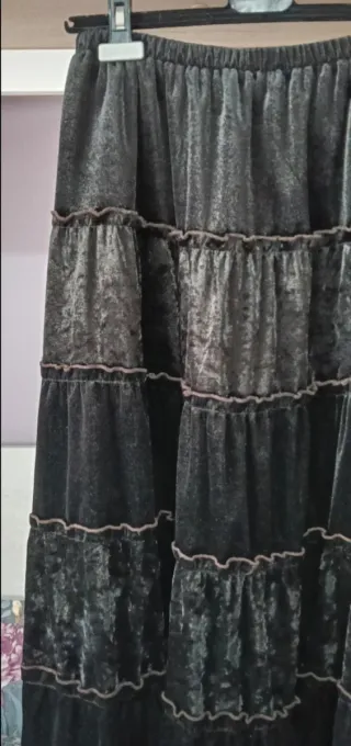 Falda terciopelo.