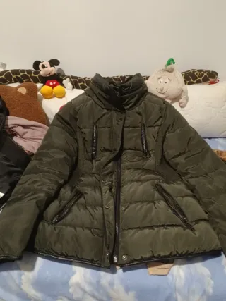 Chaqueta kaki mujer cuello piel negro