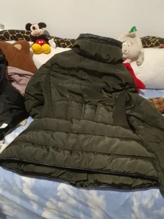 Chaqueta kaki mujer cuello piel negro