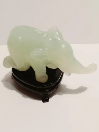 Elefante in giada manifattura cinese