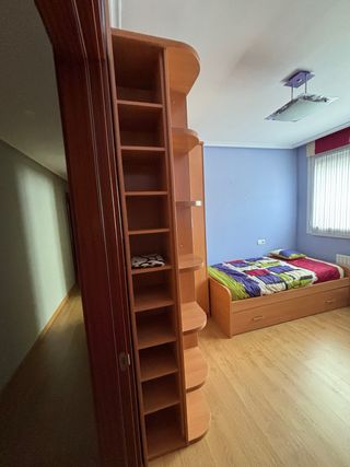 Armario rincón curvo madera