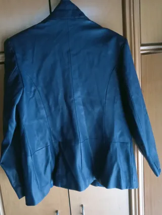 Cazadora de cuero negra mujer talla 48