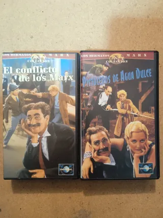 2 VHS de Los Hermanos Marx.