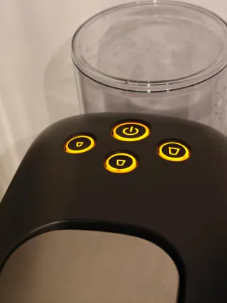 Cafetera LOR con espumador y organizador de cápsul