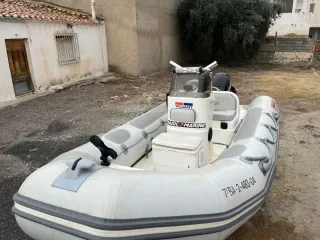 Barco 30cv 2t con remolque