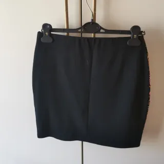 Minigonna ricamata stile boho