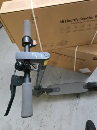 Patinete Xiaomi Mi Electric Scooter Essential