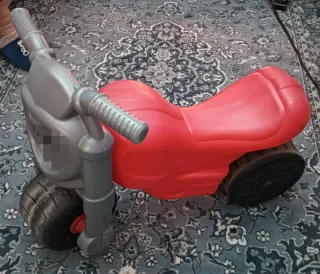 Moto de juguete para niños roja