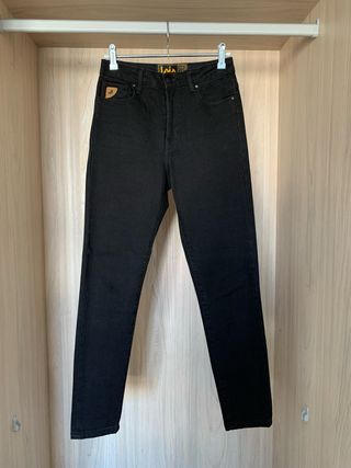 Pantalón vaquero Lois negro