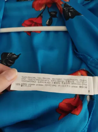 Body Zara floral azul y rojo de manga larga