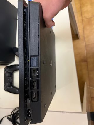 2PS4 (slim+pro) + 2Controller + Giochi