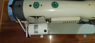 Máquina de coser Alfa clásico con motor