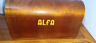Máquina de coser Alfa clásico con motor