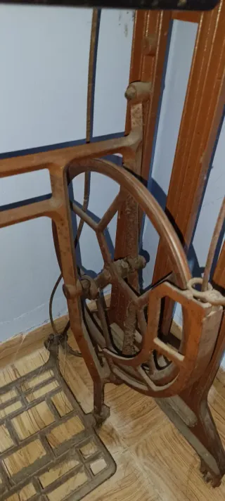 Máquina de coser Alfa clásico con motor