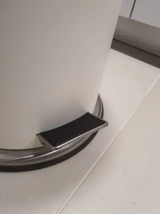 Cubo basura con pedal Mjösa Ikea 12 litros blanco