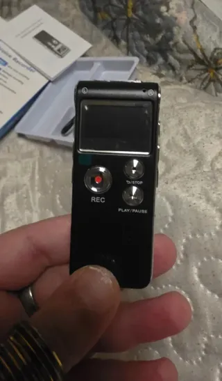 Mini Grabadora de Voz Digital 8GB Activada por Voz