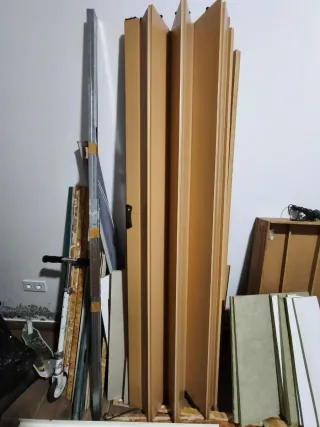 Puerta plegable tipo acordeón