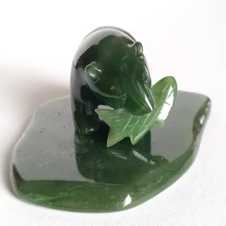 Scultura Orso Grizzly in Giada Nefrite