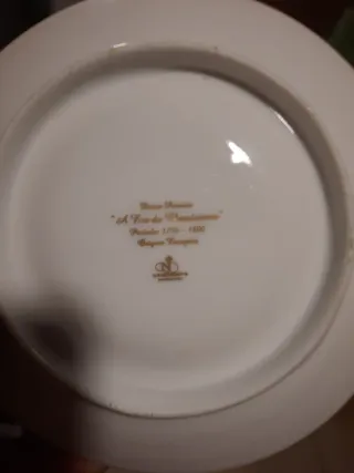 Tazas y platos porcelana neoclassica manufactura