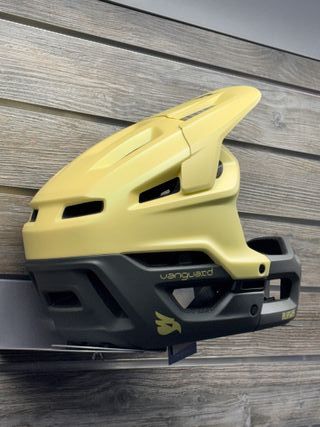 Casco Bluegrass Vanguard Verde Lima Mate M