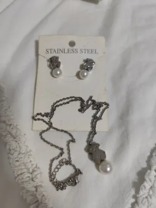 Conjunto collar y pendientes tipo tous