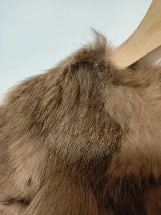 Abrigo 3/4 pelo marrón natural