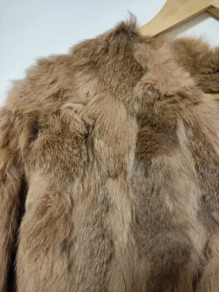 Abrigo 3/4 pelo marrón natural