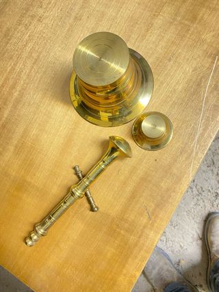 Almirez antiguo de bronce con mazo