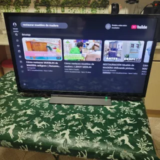 Televisor toshiba 32 smart wifi Negro con su caja