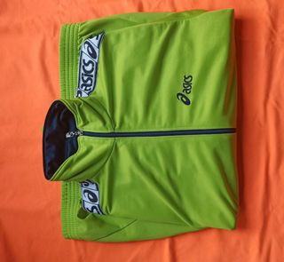 Chaqueta deportiva Asics verde y azul