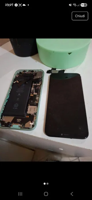 iPhone 11 per pezzi di ricambio