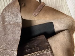 Bolso de piel color cobre