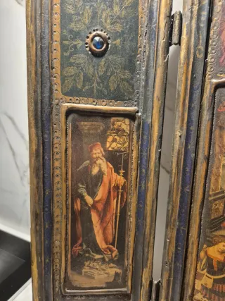 Tríptico religioso antiguo madera