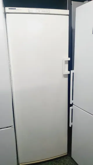 Congelador Liebherr No Frost 180x60/ 8 cajones