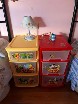 Mesitas de noche infantiles. Acepto ofertas.