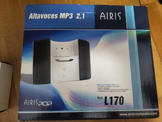 Reproductor MP3 40GB y Altavoces AIRIS