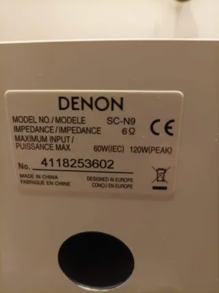 Altavoces Denon Pequeños Blancos