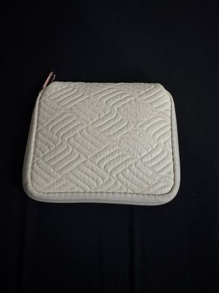 Funda portátil 15-16 beige acolchada