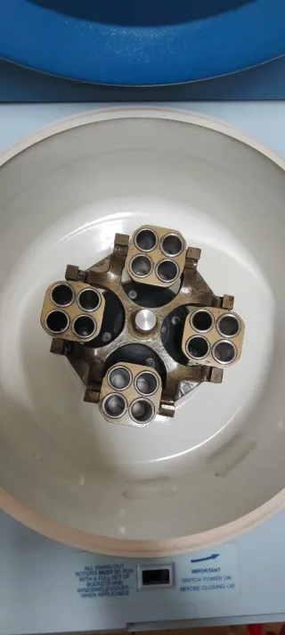 Centrífuga MSE MISTRAL 1000