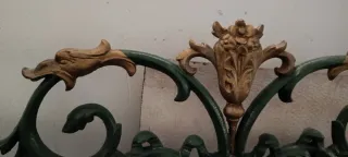 Cabecero forja verde y dorado