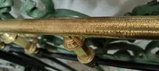 Cabecero forja verde y dorado