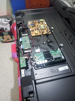 Placa Vestel 17WFM26Y Toshiba 55UV2363DG