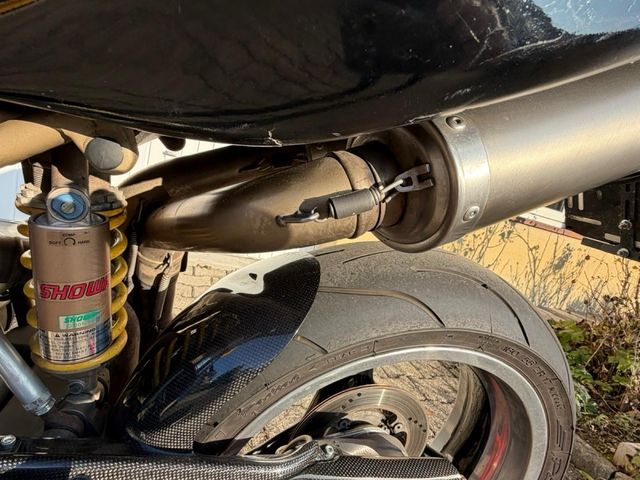 Ducati 748 racetrack- Moto de circuito