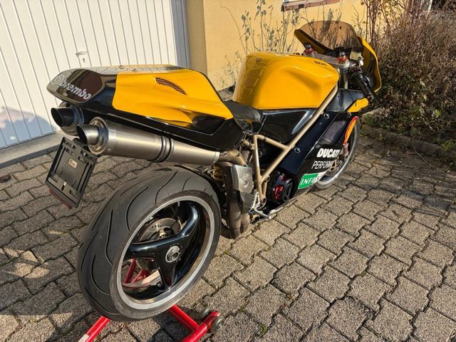 Ducati 748 racetrack- Moto de circuito