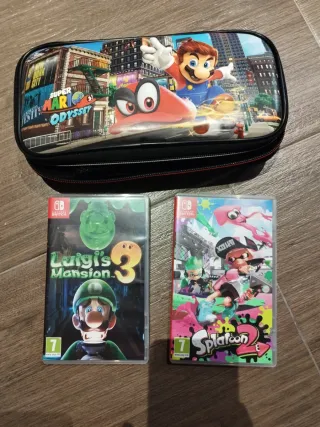 Nintendo Switch: Splatoon 2 + Luigi's Mansion 3 + custodia di Super Mario Odyssey