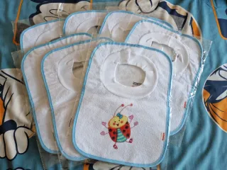 Lote de baberos para bebé