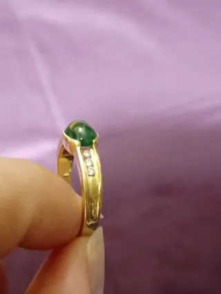Anillo Oro 18kl con Esmeralda y Diamantes