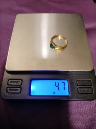 Anillo Oro 18kl con Esmeralda y Diamantes
